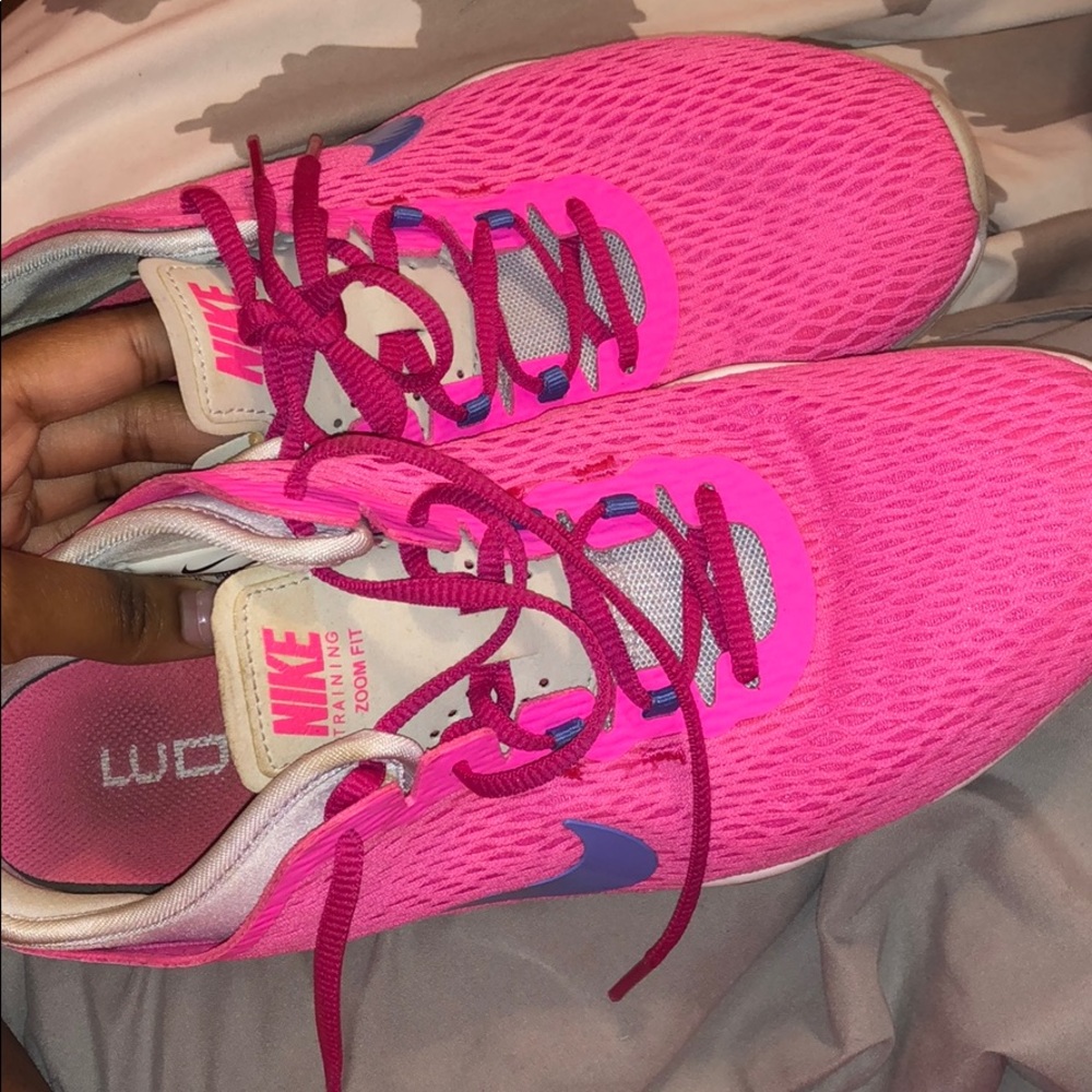 Nike zoom sneakers